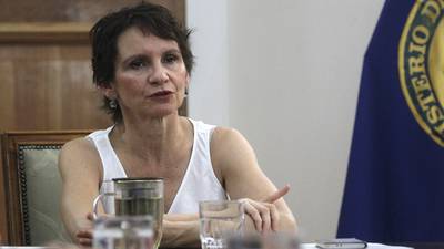 Fuego amigo contra ministra Carolina Tohá: “Todo el PPD se enojó con ella por SQM”