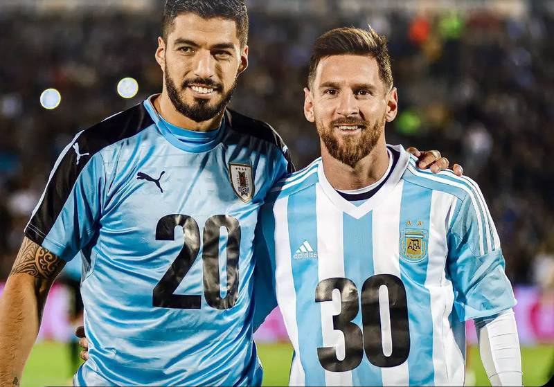 Suárez y Messi promocionaron la candidatura de Sudamérica para el Mundial 2030. / @desenfoquedepor_pe