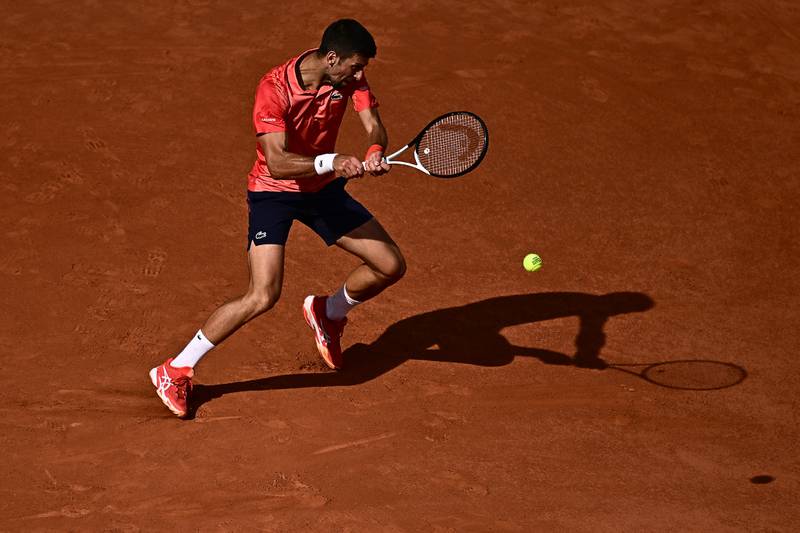 Novak Djokovic durante la semifinal de Roland Garros 2022. / AFP