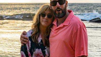 Jennifer Aniston y Adam Sandler regresan a Netflix para resolver un misterio en altamar