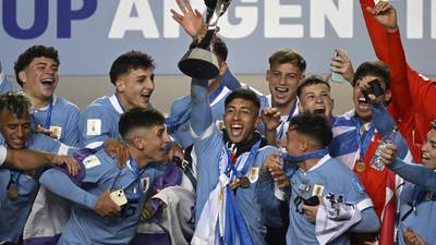 Uruguay vence 1-0 a Italia y gana por primera vez un Mundial Sub-20