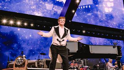 Elton John sigue rompiendo récord en recaudación