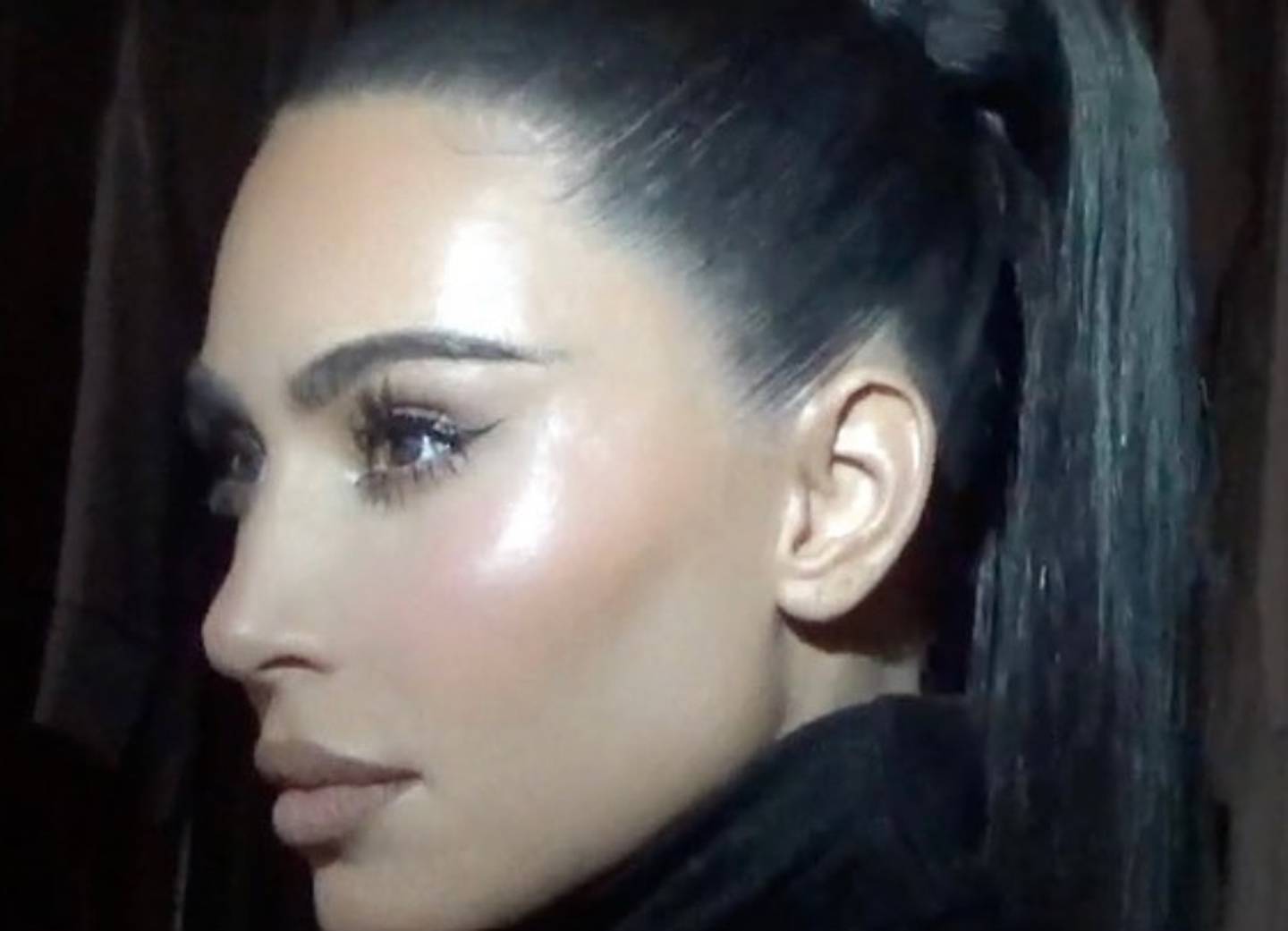 "Otra nueva cara": A Kim Kardashian se le fue la mano con los filtros y los fans se burlan