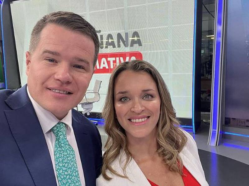 Carla Zunino da la bienvenida a su nuevo compañero en las noticias de TVN