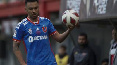 Agente de Nery Domínguez aseguró que el jugador se quedará en la “U”