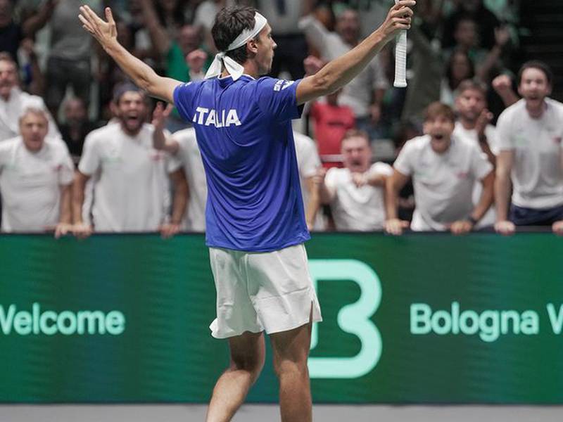 Chile deja escapar sus oportunidades y sufre una dolorosa derrota ante Italia en Copa Davis