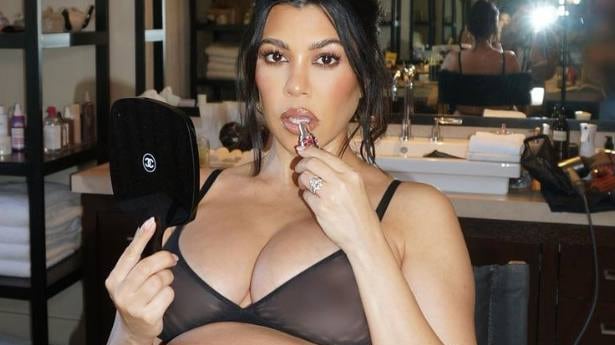 Kourtney Kardashian presume baby boom con emotivo mensaje / Instagram