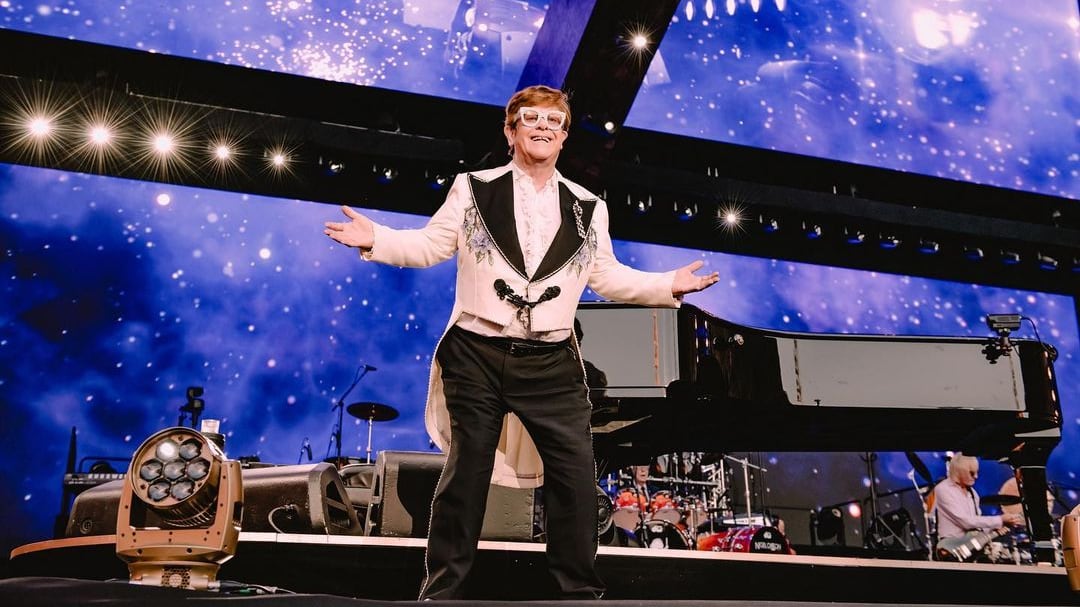 Elton John es el artista que más ha recaudado dinero por una gira en la historia. / Instagram: @eltonjohn - @bengibsonphoto