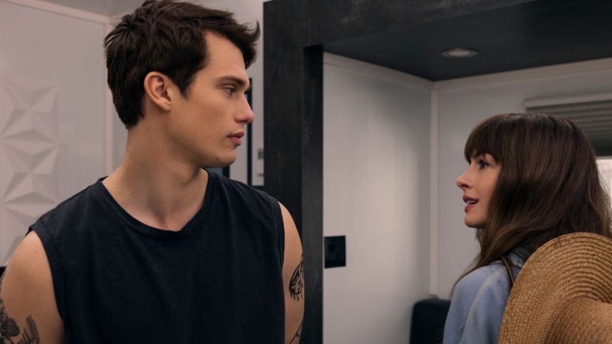 Anne Hathaway y Nicholas Galitzine son los protagonistas de 'La idea de ti'