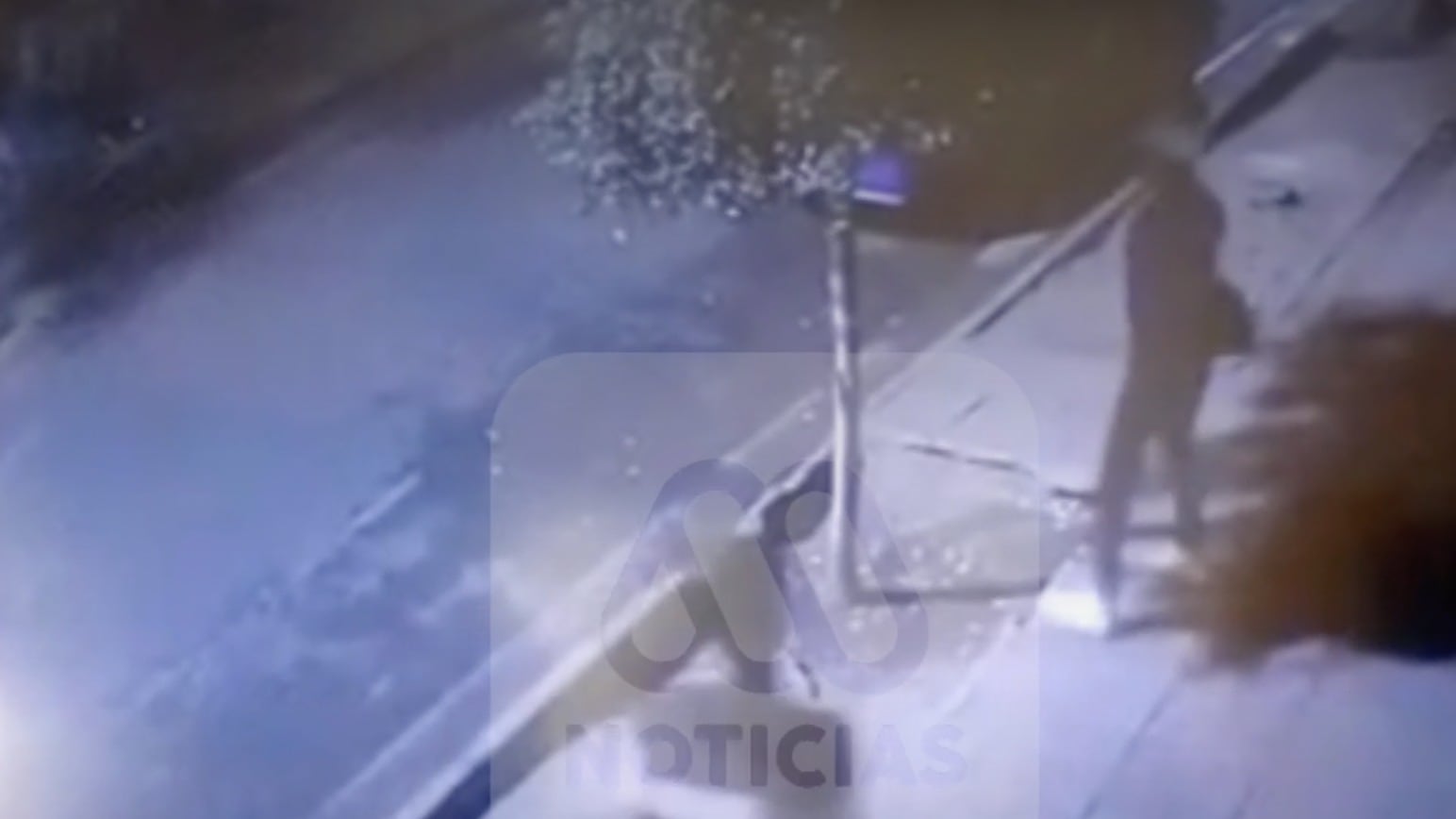 Videos de seguridad con imágenes previas a la muerte del cabo Palma. / Captura de pantalla de Meganoticias