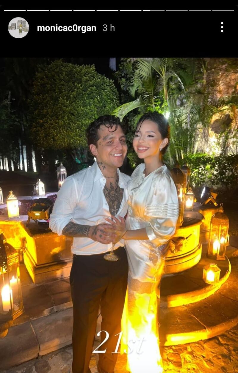 Foto inédita de la boda de Ángela Aguilar y Christian Nodal