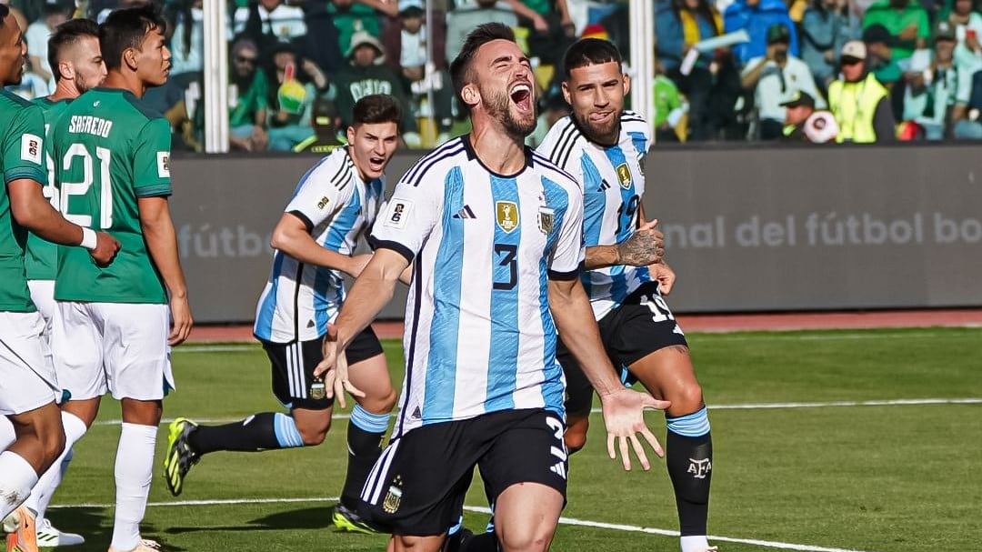 Tagliafico celebra el 2-0 de Argentina sobre Bolivia. / @afaseleccion